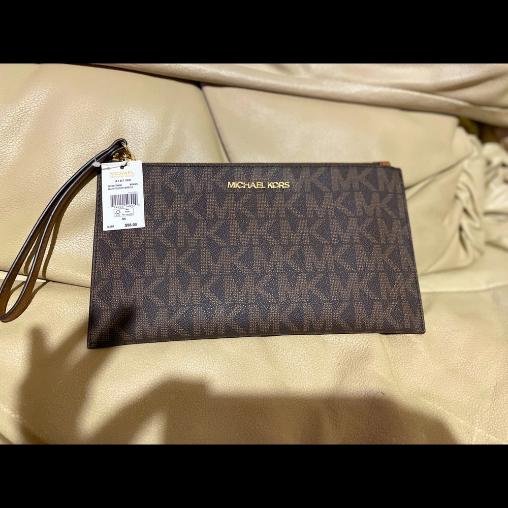 MICHEAL Micheal Kors JET SET ITEM LG ZIP CLUTCH